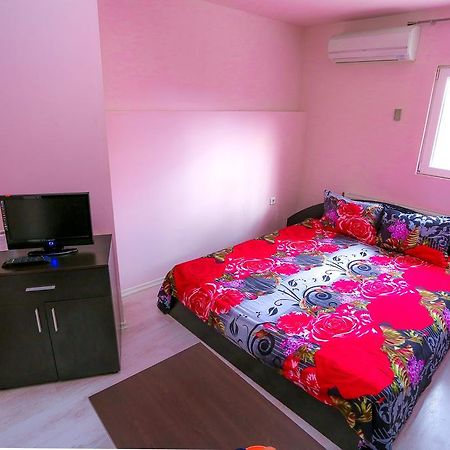 Hostel Shatrata Bogomilovo Eksteriør bilde
