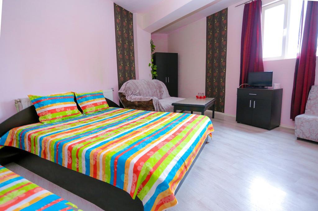 Hostel Shatrata Bogomilovo Eksteriør bilde