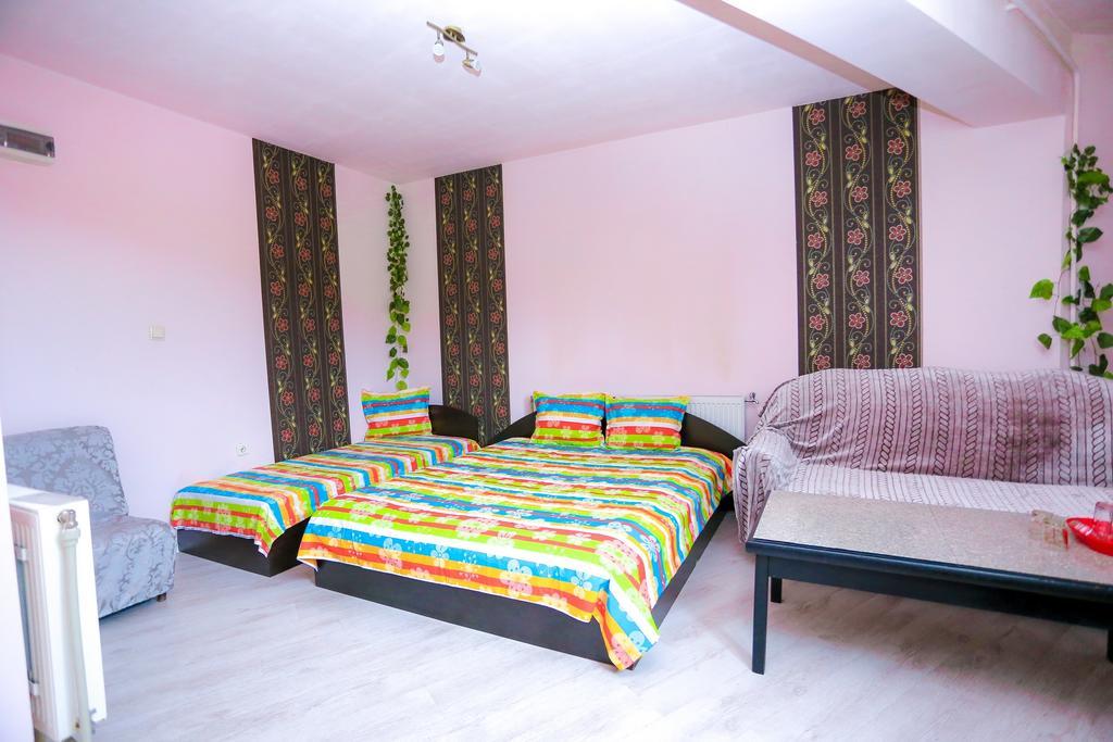 Hostel Shatrata Bogomilovo Eksteriør bilde